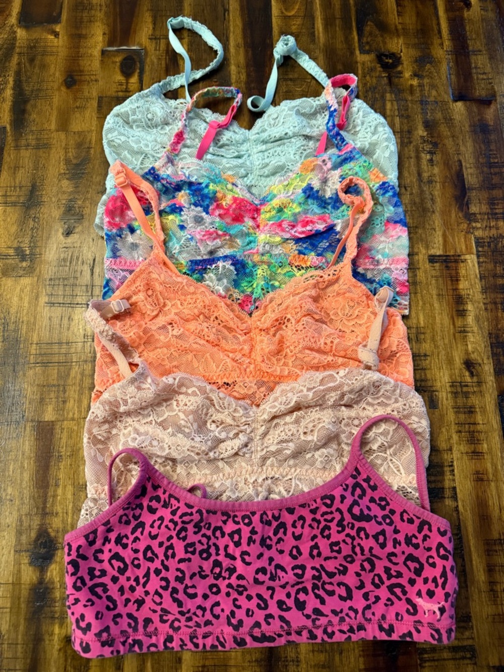 BUNDLE of 5 Pink bralettes! women's sz M adjustable straps. leopard lace stretch